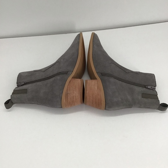 Lisa Vicky Steady Western Ankle Bootie In Stone Casual Block Heel NWOT Size 7 - Picture 5 of 11